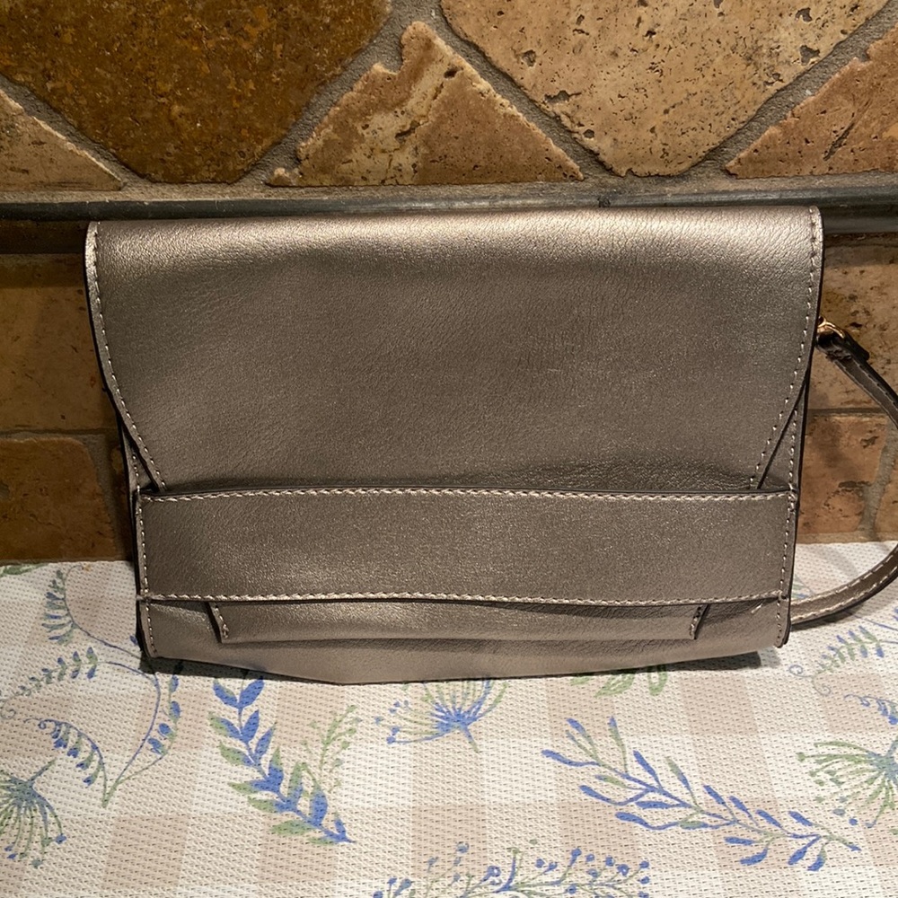 481/Summer & Rose Silver Clutch/Crossbody Purse